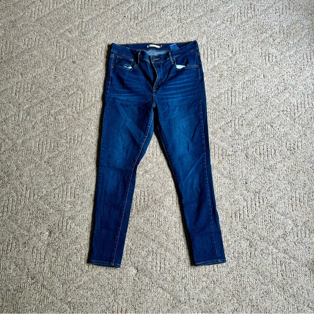 Levi's Blue Skinny Jeans with Stretch and Polished Look